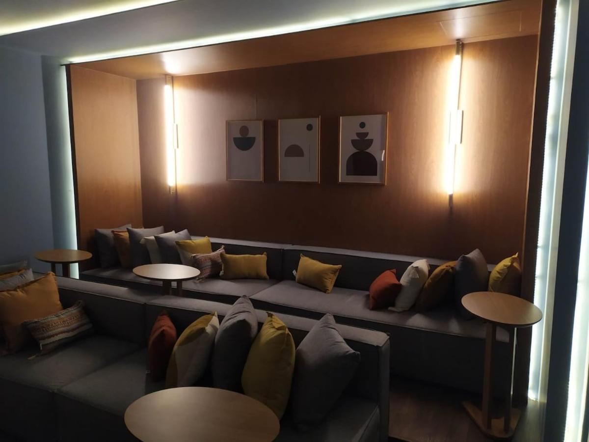 Fl1609 | Ape Faria Lima C/ Piscina Academia Metro Apartment