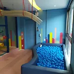 Fl1609 | Ape Faria Lima C/ Piscina Academia Metro