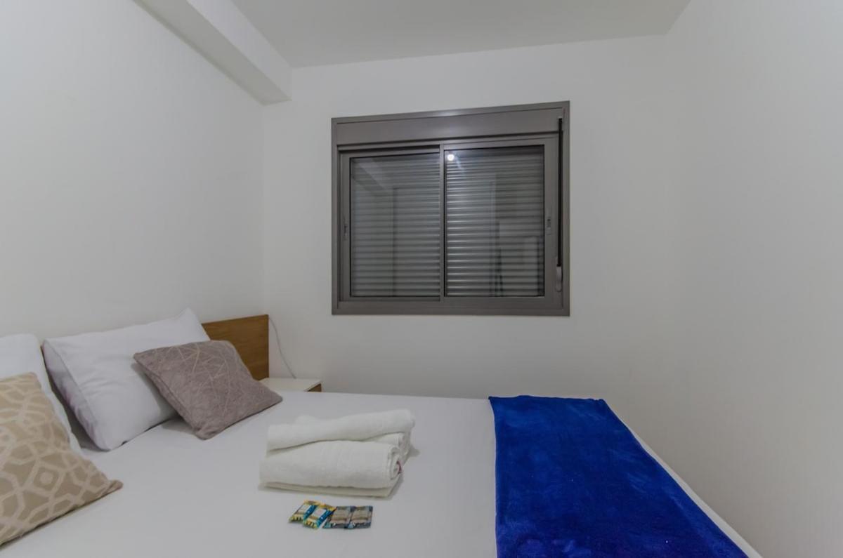 Fl1609 | Ape Faria Lima C/ Piscina Academia Metro * São Paulo